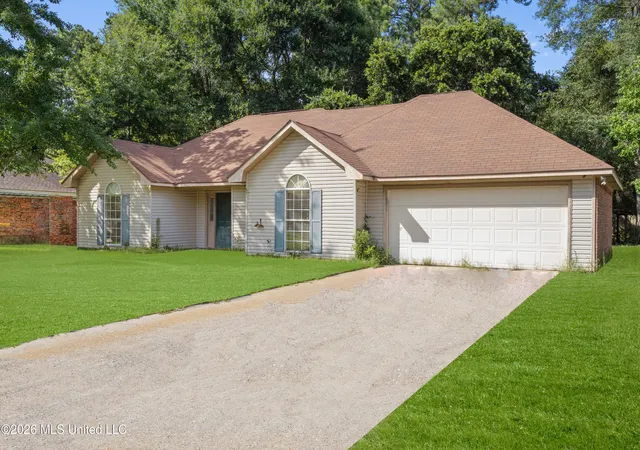 Homes for sale in Ocean Springs, MS | 7020 Red Bud Ln, Ocean Springs, MS 39564 | MLS# 4154248