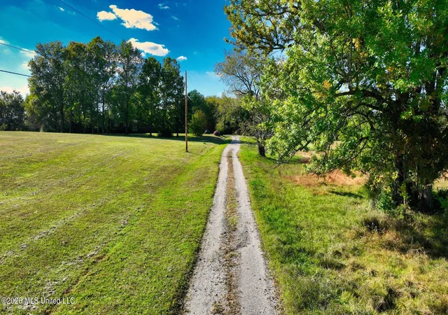 1st image of 0 Hacks Cross Rd, Olive Branch, MS 38654 | MLS# 4153895
