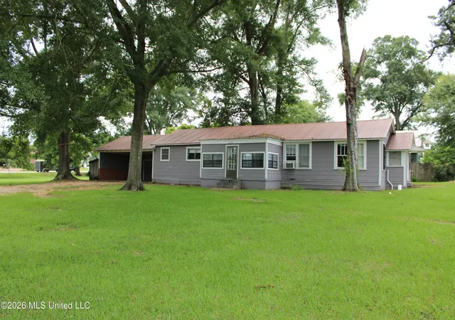 Homes for sale in Newhebron, MS | 105 Cherry Ave, Newhebron, MS 39140 | MLS# 4153914