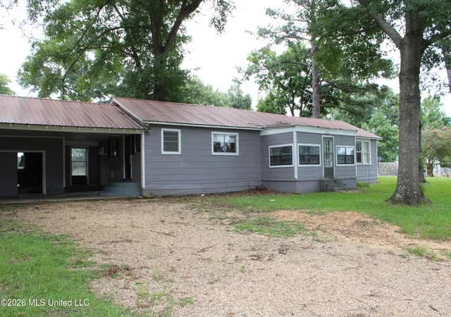 Homes for sale in Newhebron, MS | 105 Cherry Ave, Newhebron, MS 39140 | MLS# 4153914