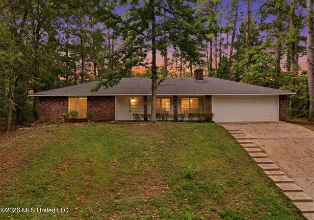 Homes for sale in Hattiesburg, MS | 3 Chalmett Pl, Hattiesburg, MS 39402 | MLS# 4153951