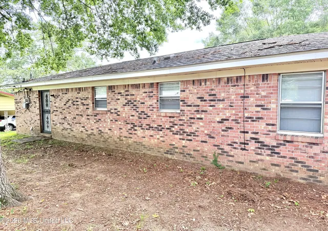 Homes for sale in Coffeeville, MS | 107 Longview Dr, Coffeeville, MS 38922 | MLS# 4154192