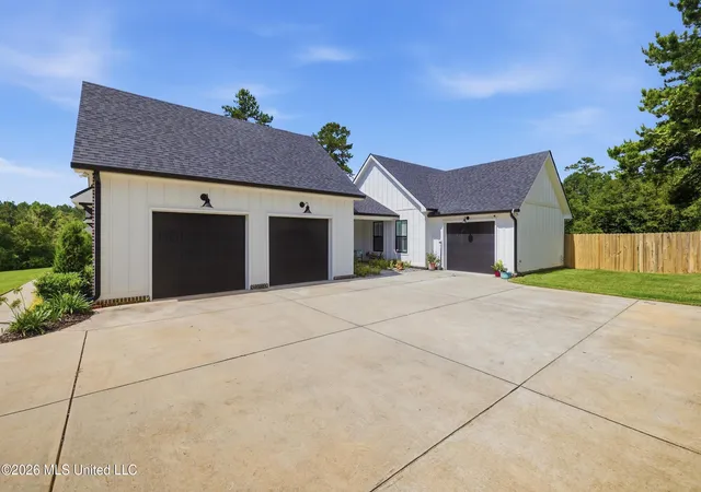 Photo 3 of Single family home for sale at 24069 Bobcat Trl, Saucier, MS 39574 | MLS# 4153971 | Listing updated on 2026-07-30