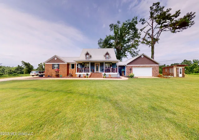 Homes for sale in Blue Mountain, MS | 2420 County Road 719, Blue Mountain, MS 38610 | MLS# 4153947