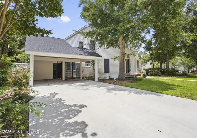Photo 2 of Single family home for sale at 18 Cedarwood Ln, Gulfport, MS 39503 | MLS# 4154055 | Listing updated on 2026-09-24