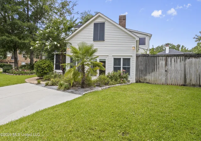 Photo 3 of Single family home for sale at 18 Cedarwood Ln, Gulfport, MS 39503 | MLS# 4154055 | Listing updated on 2026-09-24