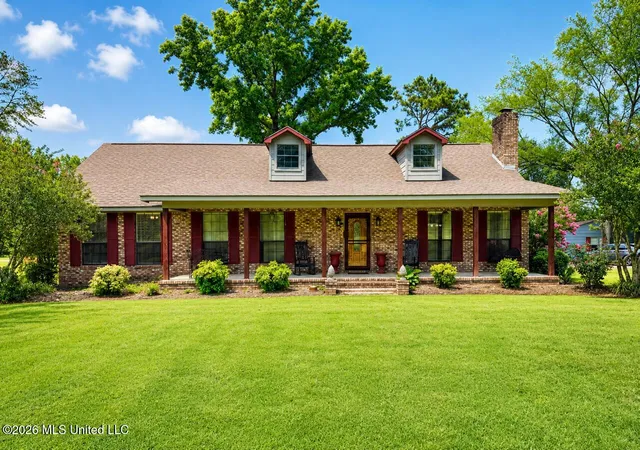 Homes for sale in Brookhaven, MS | 2212 Nw Jackson Liberty Dr, Brookhaven, MS 39601 | MLS# 4154059
