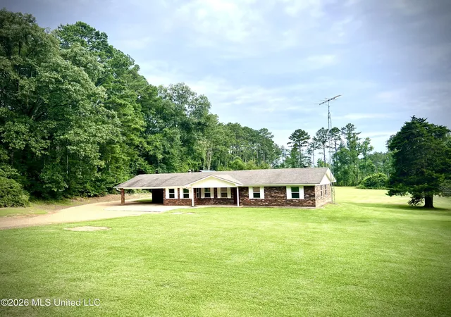 Homes for sale in Summit, MS | 399 Freeman Rd Sw, Summit, MS 39666 | MLS# 4154078