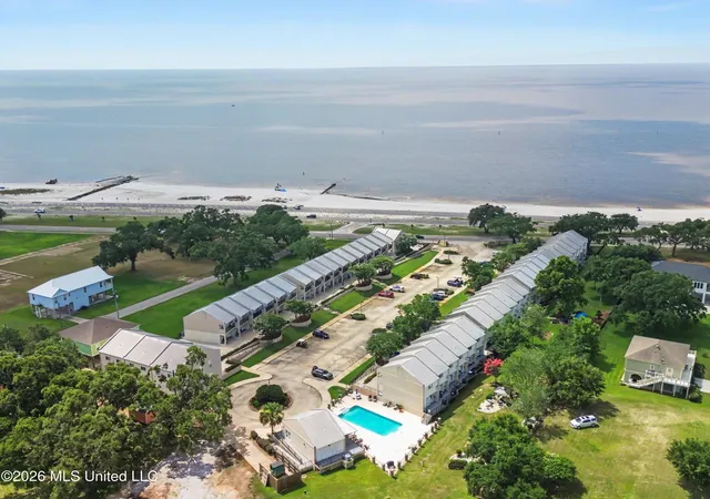 Homes for sale in Long Beach, MS | 548 W Beach Blvd, Long Beach, MS 39560 | MLS# 4154009