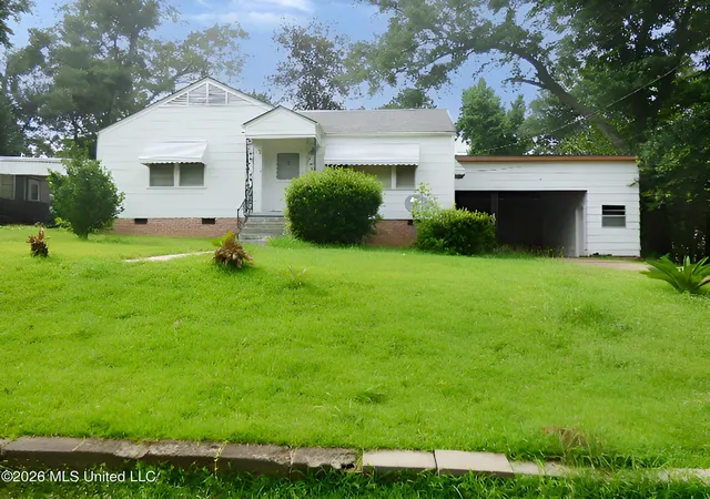 1st image of 213 Oakland Dr, Natchez, MS 39120 | MLS# 4154008