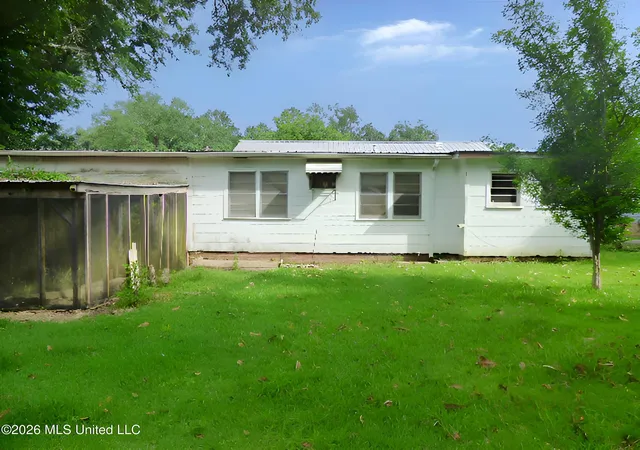 2nd image of 213 Oakland Dr, Natchez, MS 39120 | MLS# 4154008