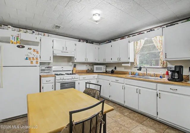 Homes for sale in Perkinston, MS | 12 1St St, Perkinston, MS 39573 | MLS# 4154017