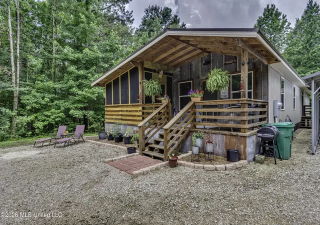 Homes for sale in Byram, MS | 1058 E Broadwater Rd, Byram, MS 39212 | MLS# 4154066