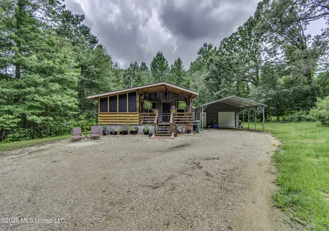 Homes for sale in Byram, MS | 1058 E Broadwater Rd, Byram, MS 39212 | MLS# 4154066