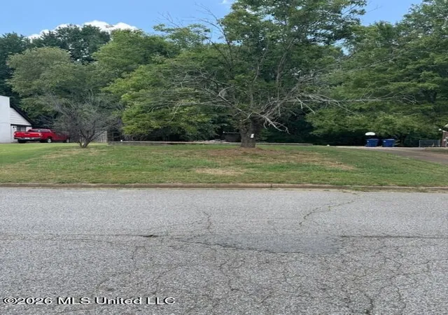 Homes for sale in Horn Lake, MS | 5615 Ingleside Dr, Horn Lake, MS 38637 | MLS# 4154269