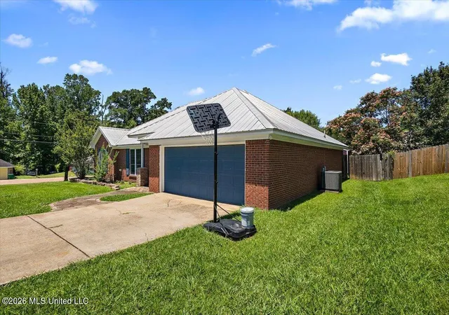 Homes for sale in Byram, MS | 3202 Ryan Cvs, Byram, MS 39272 | MLS# 4155382