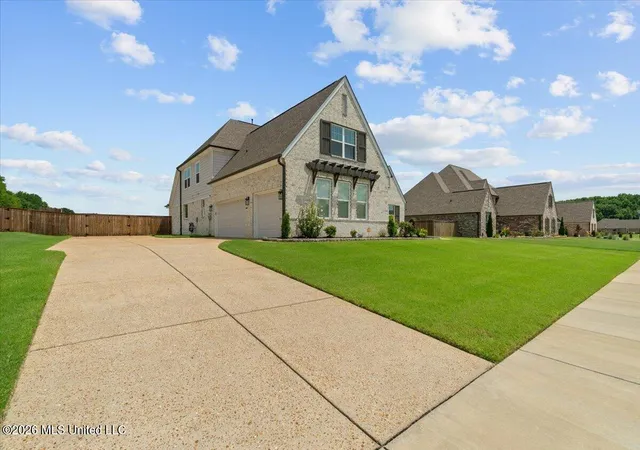 Photo 3 of Single family home for sale at 14806 Elm Hl, Olive Branch, MS 38654 | MLS# 4154158 | Listing updated on 2026-09-04