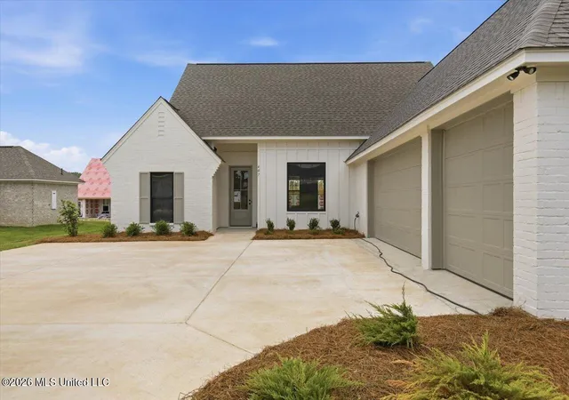 Photo 2 of Single family home for sale at 407 Old Maple Cvs, Madison, MS 39110 | MLS# 4157341 | Listing updated on 2026-08-07