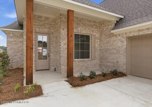 Photo 3 of Single family home for sale at 405 Old Maple Cvs, Madison, MS 39110 | MLS# 4157343 | Listing updated on 2026-08-07