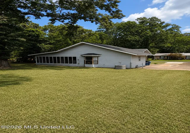 Homes for sale in Lucedale, MS | 125 Tara Ln, Lucedale, MS 39452 | MLS# 4154075