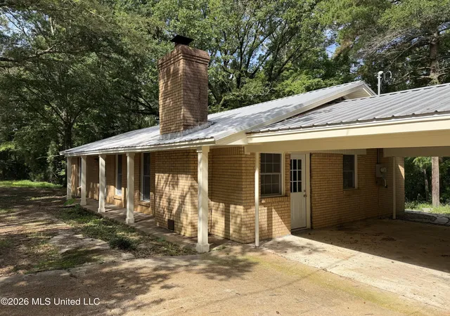Homes for sale in Benton, MS | 2159 Sunny Lane Rd, Benton, MS 39039 | MLS# 4154380