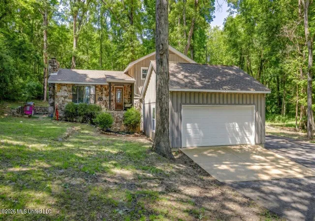 Homes for sale in Hernando, MS | 1382 N Thunderbird Dr, Hernando, MS 38632 | MLS# 4154096