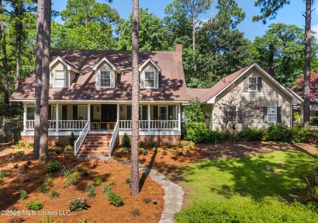 Homes for sale in Hattiesburg, MS | 2203 S 40th Ave, Hattiesburg, MS 39402 | MLS# 4154085