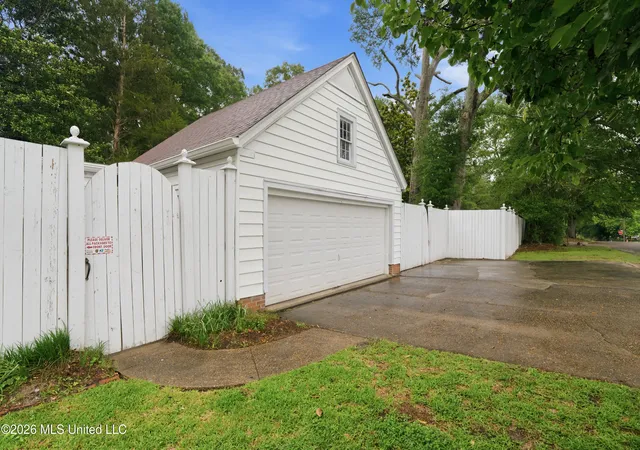 Homes for sale in Laurel, MS | 750 W 13th St, Laurel, MS 39440 | MLS# 4154101