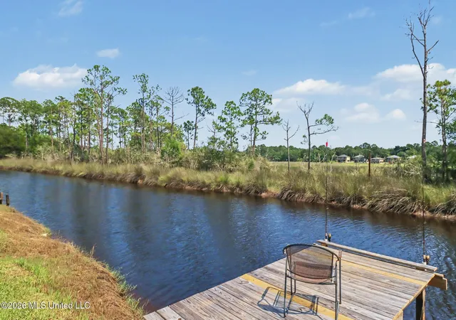 image of 8821 Pickering Forrest Dr, Ocean Springs, MS 39564 | MLS# 4154110
