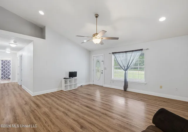Photo 2 of Single family home for sale at 6102 Center St, Ocean Springs, MS 39564 | MLS# 4155776 | Listing updated on 2026-08-21