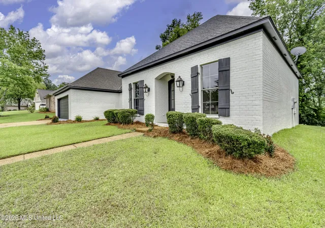 Photo 2 of Single family home for sale at 172 Hartfield Dr, Madison, MS 39110 | MLS# 4154130 | Listing updated on 2026-09-08