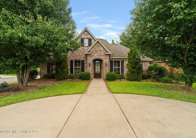 Photo 3 of Single family home for sale at 88 Avondale Cir, Hattiesburg, MS 39402 | MLS# 4154161 | Listing updated on 2026-06-27