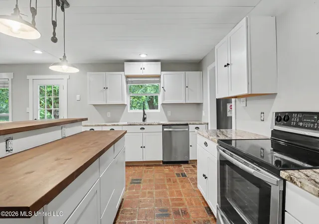 Homes for sale in Vancleave, MS | 2500 Mamie Ln, Vancleave, MS 39565 | MLS# 4154145