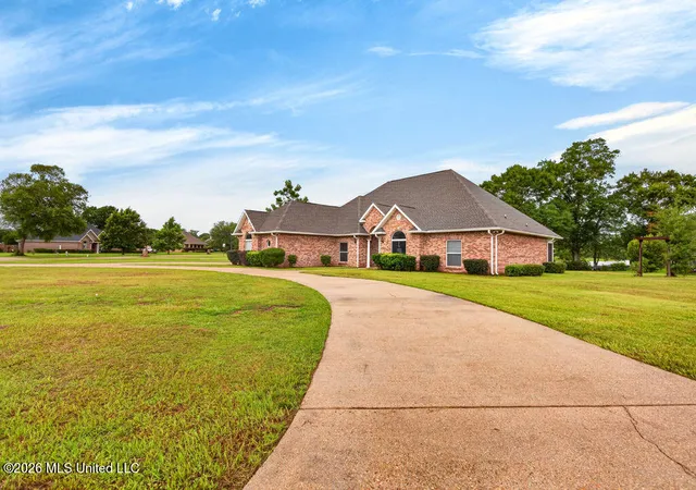 Homes for sale in Saucier, MS | 18241 E Robinwood East Dr, Saucier, MS 39574 | MLS# 4154169