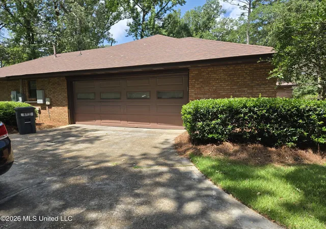 Photo 2 of Single family home for sale at 603 Trailwood Dr, Clinton, MS 39056 | MLS# 4154188 | Listing updated on 2026-10-10