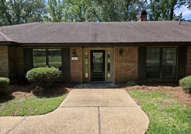 Photo 4 of Single family home for sale at 603 Trailwood Dr, Clinton, MS 39056 | MLS# 4154188 | Listing updated on 2026-10-10