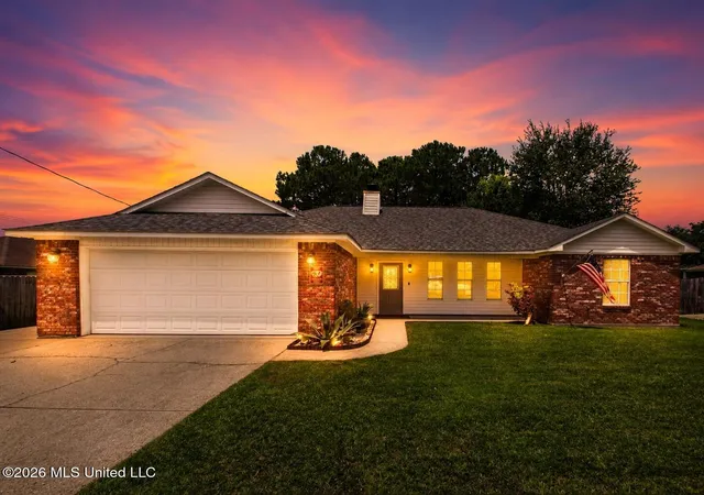 Homes for sale in Ocean Springs, MS | 3313 N 11th St, Ocean Springs, MS 39564 | MLS# 4154296
