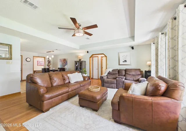 Homes for sale in Ocean Springs, MS | 3313 N 11Th St, Ocean Springs, MS 39564 | MLS# 4154296