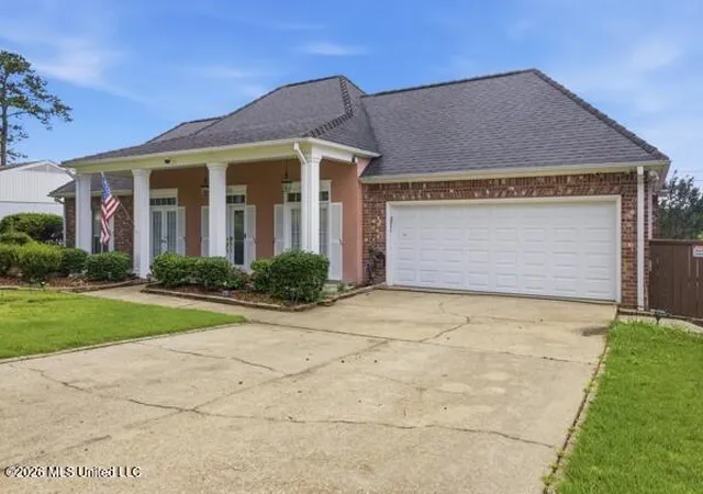 Homes for sale in Mc Comb, MS | 404 Oakbrook Cir, Mc Comb, MS 39648 | MLS# 4154219