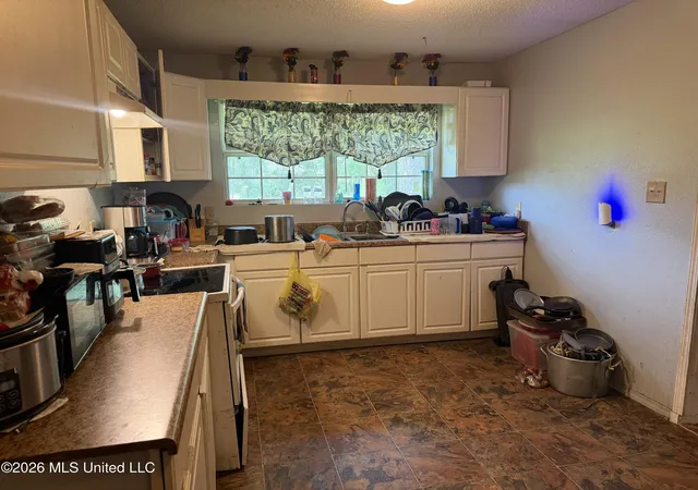 Homes for sale in Gautier, MS | 2024 Chatham Ct, Gautier, MS 39553 | MLS# 4154202