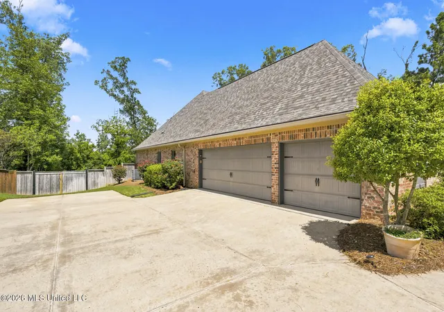 Homes for sale in Ridgeland, MS | 345 Wrenfield Wy, Ridgeland, MS 39157 | MLS# 4154208