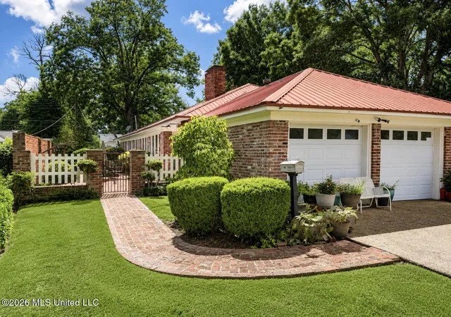 Homes for sale in Greenville, MS | 539 Mayer St, Greenville, MS 38701 | MLS# 4154209