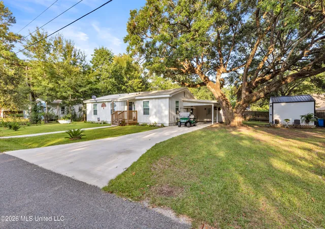 Photo 3 of Single family home for sale at 214 Simon Blvd, Ocean Springs, MS 39564 | MLS# 4154207 | Listing updated on 2026-08-06