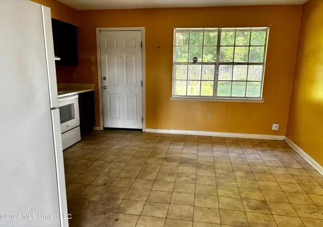 Photo 3 of Sale Pending at 3509 Nunnally St, Gulfport, MS 39501 | MLS# 4154211 | Listing updated on 2026-08-21