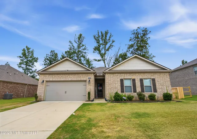 Photo 2 of Single family home for sale at 2333 Hyacinth Ln, Hernando, MS 38632 | MLS# 4154215 | Listing updated on 2026-08-26