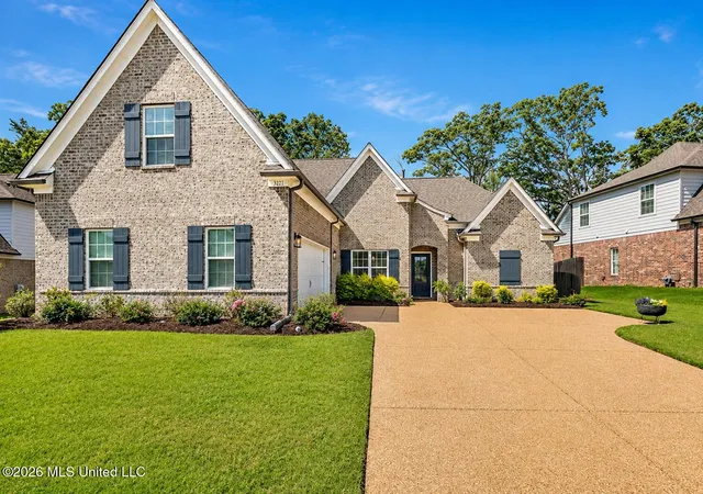Photo 1 of Single family home for sale at 722 Dudley Dr, Hernando, MS 38632 | MLS# 4155445 | Listing updated on 2026-09-08