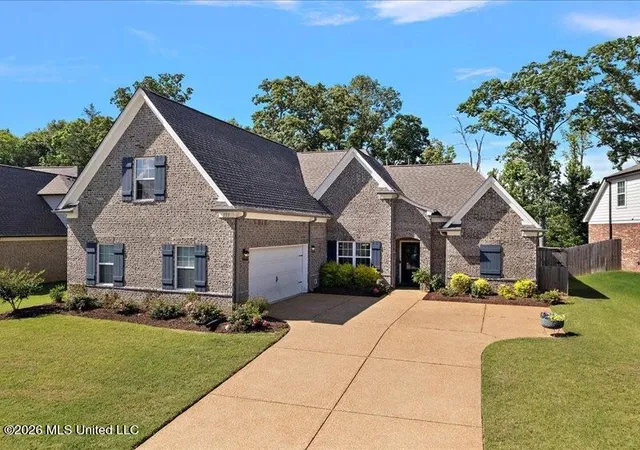 Photo 3 of Single family home for sale at 722 Dudley Dr, Hernando, MS 38632 | MLS# 4155445 | Listing updated on 2026-09-08