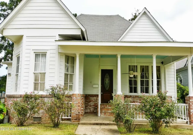 Photo 2 of Single family home for sale at 536 W Chickasaw St, Brookhaven, MS 39601 | MLS# 4154236 | Listing updated on 2026-09-12