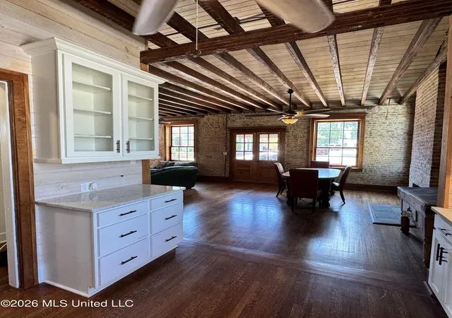 Photo 3 of Single family home for sale at 207 S Commerce St, Natchez, MS 39120 | MLS# 4156507 | Listing updated on 2026-10-06