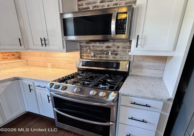 Photo 4 of Single family home for sale at 207 S Commerce St, Natchez, MS 39120 | MLS# 4156507 | Listing updated on 2026-10-06